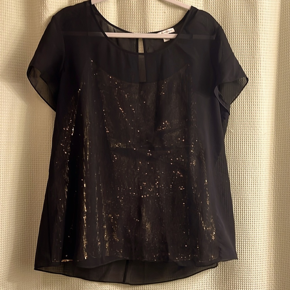 Black/gold top